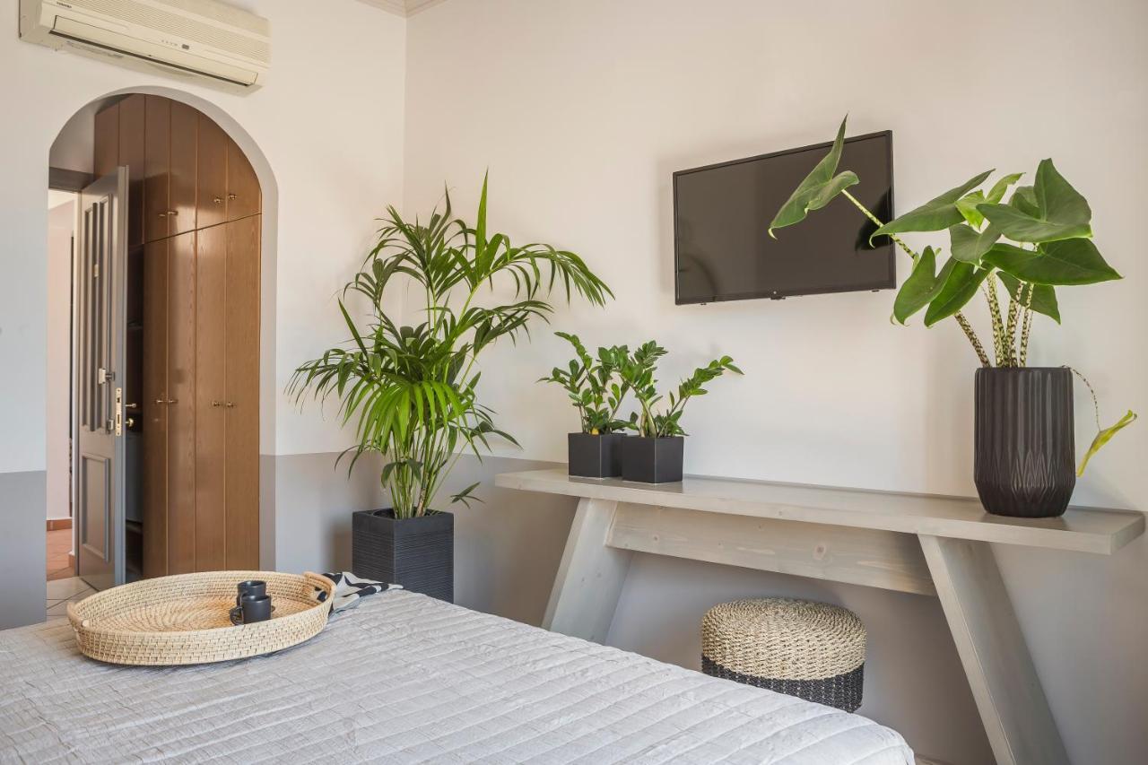 Makis Hotel 3*