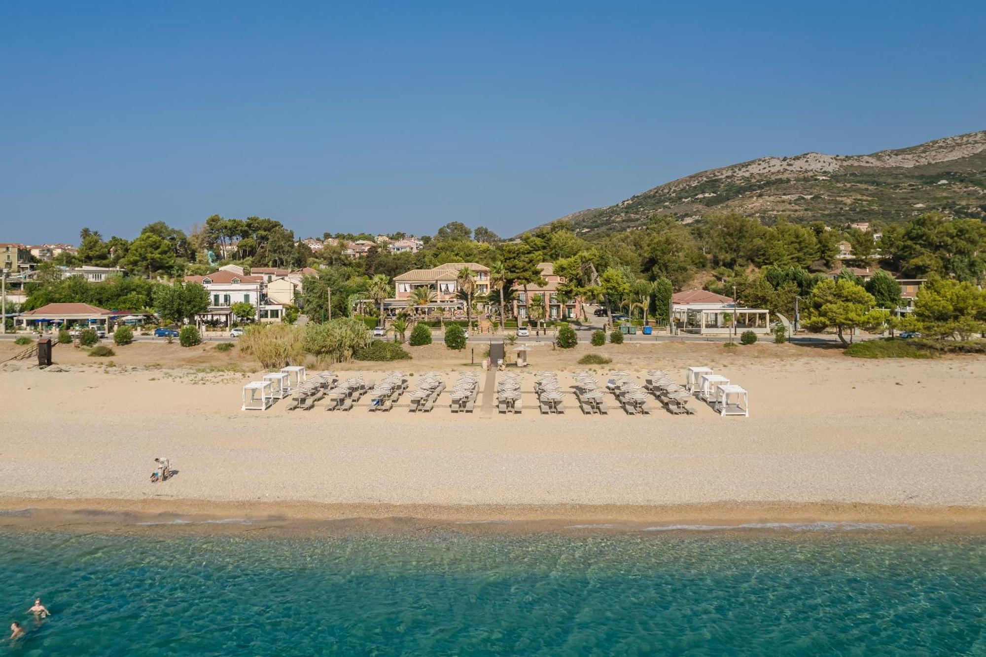 Makis Hotel 3*